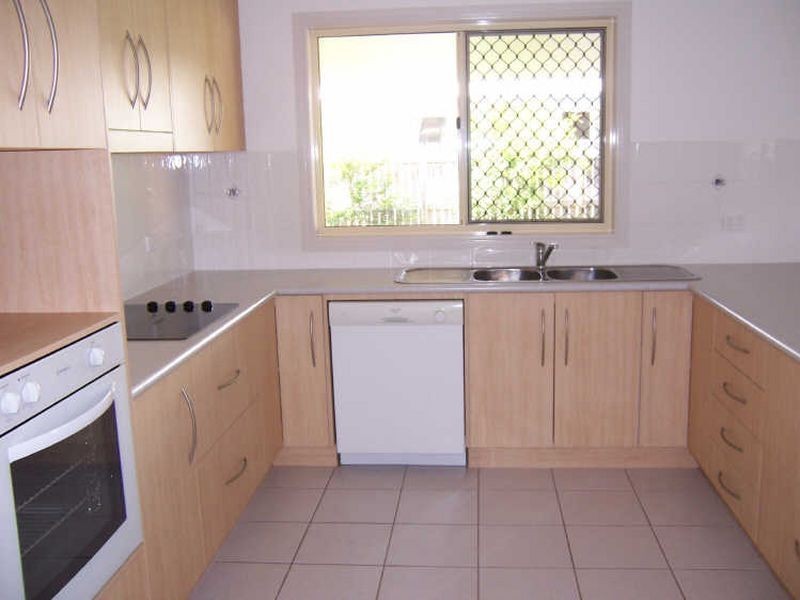 34 LONGREACH COURT, Tannum Sands QLD 4680