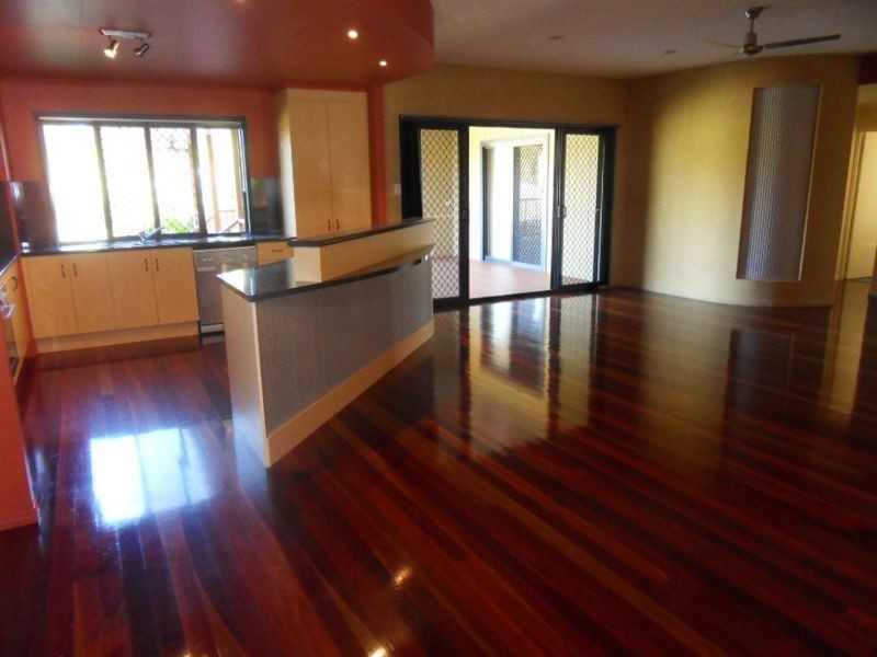 10 DOUGLAS STREET, Tannum Sands QLD 4680