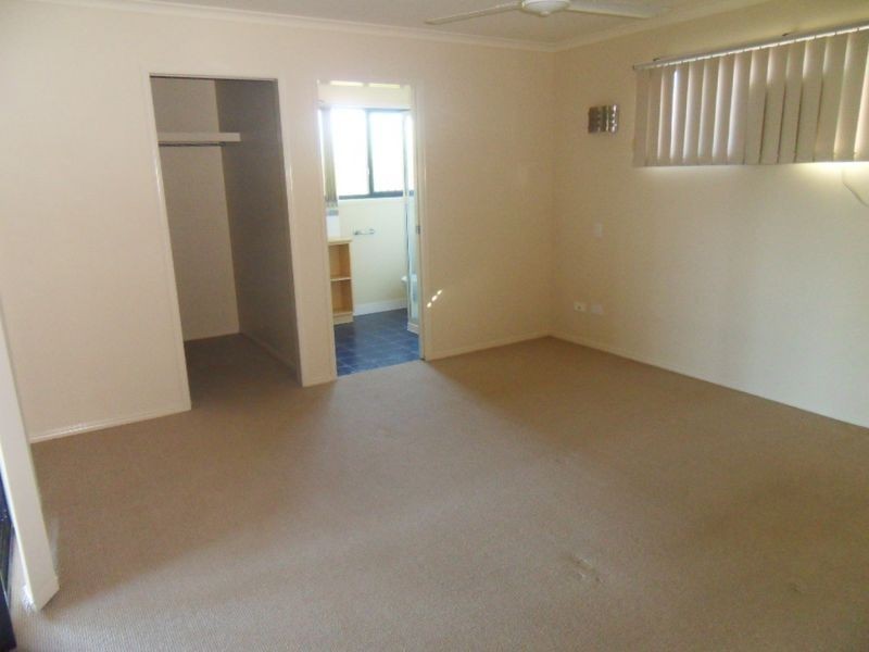 10 DOUGLAS STREET, Tannum Sands QLD 4680