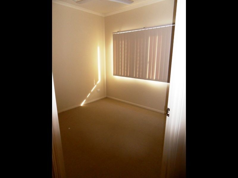 10 DOUGLAS STREET, Tannum Sands QLD 4680