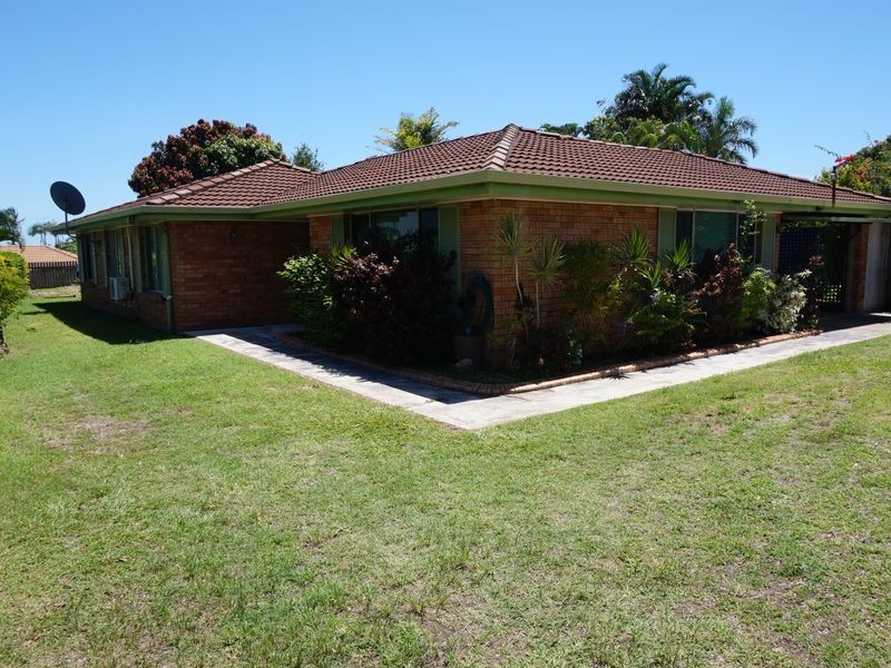 82 Booth Ave, Tannum Sands QLD 4680