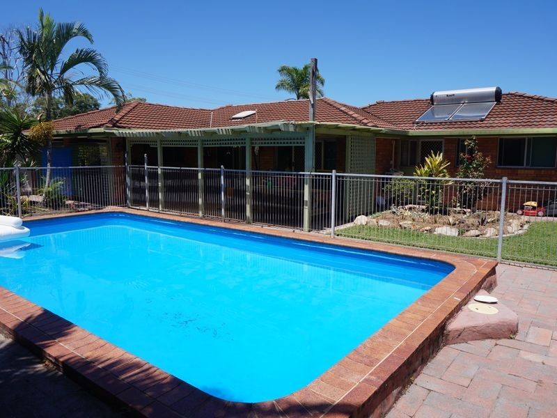 82 Booth Ave, Tannum Sands QLD 4680