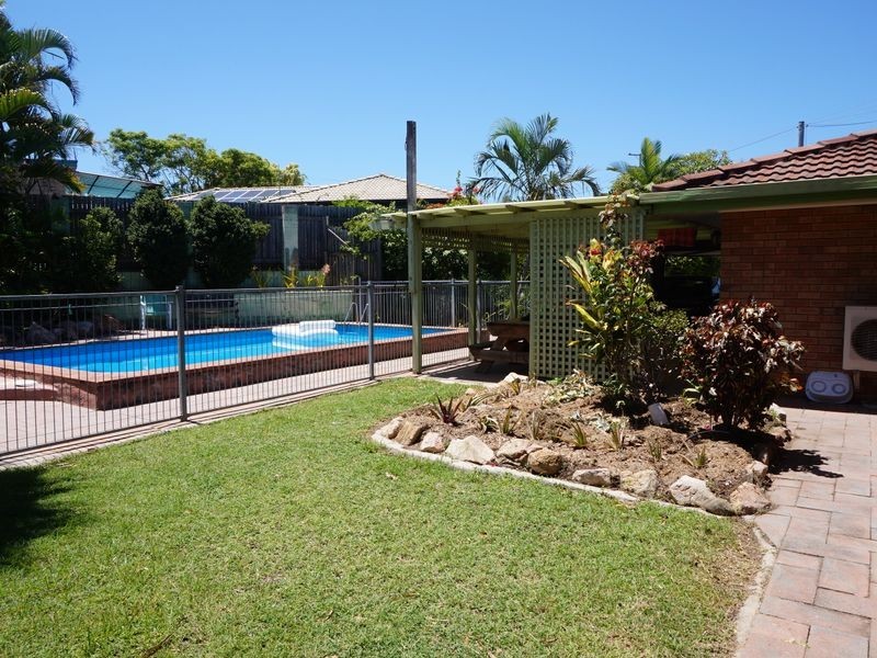 82 Booth Ave, Tannum Sands QLD 4680