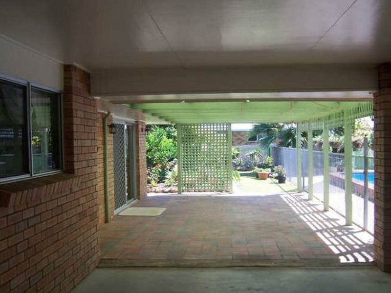 82 Booth Ave, Tannum Sands QLD 4680