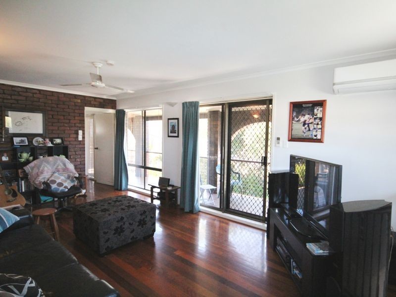 15 Sayre Cr, Boyne Island QLD 4680