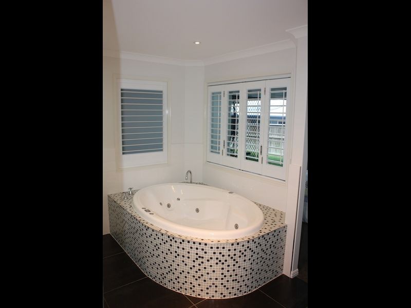 65 THE OAKS ROAD, Tannum Sands QLD 4680