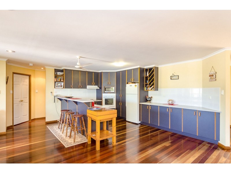 8 School Street, Tannum Sands QLD 4680