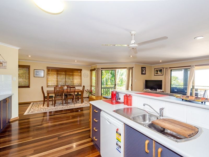 8 School Street, Tannum Sands QLD 4680