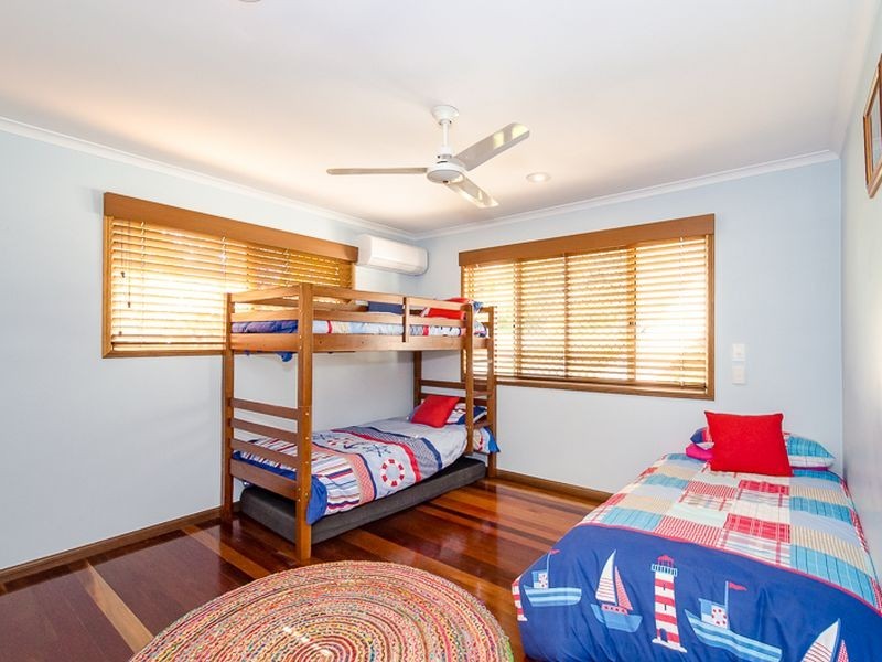 8 School Street, Tannum Sands QLD 4680