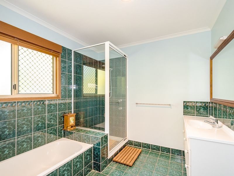 8 School Street, Tannum Sands QLD 4680