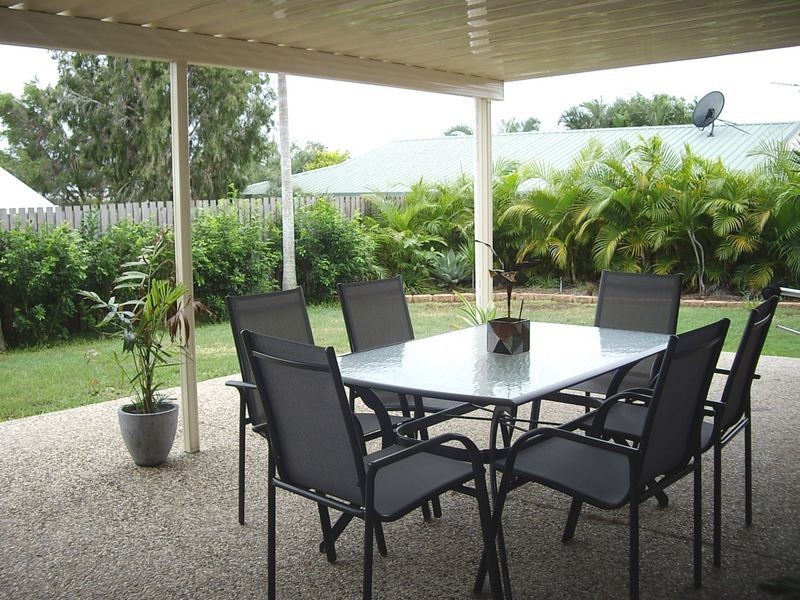 26 Curtis Ave, Boyne Island QLD 4680