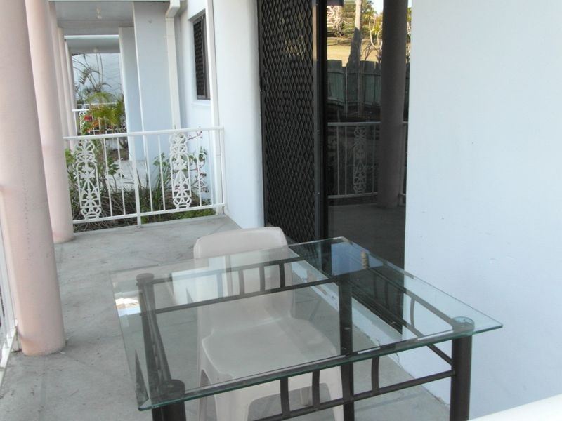 2/32 BEACH AVENUE, Tannum Sands QLD 4680