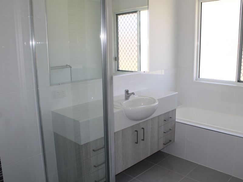 21 Wanda Drive, Boyne Island QLD 4680