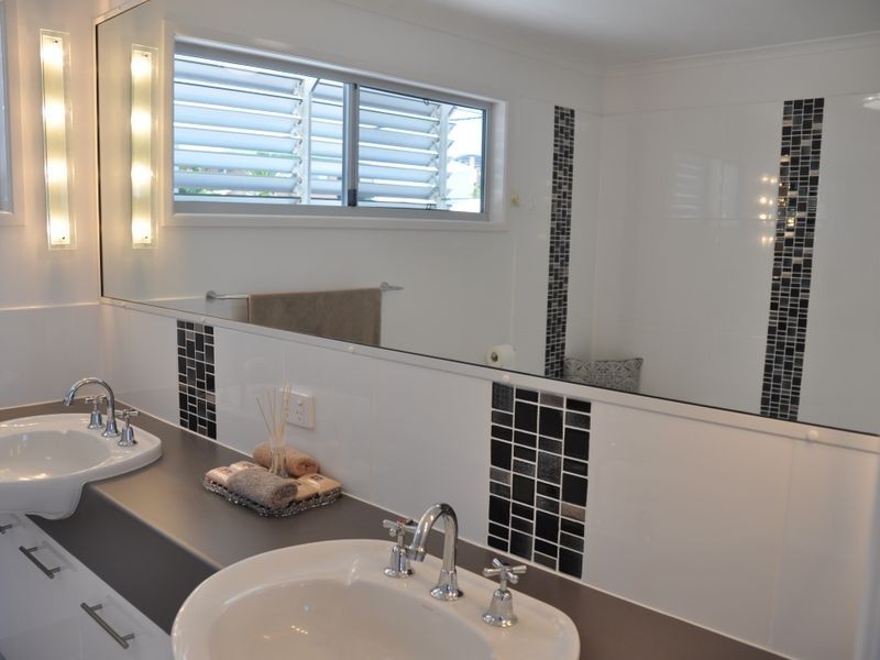 40 Booth Avenue, Tannum Sands QLD 4680