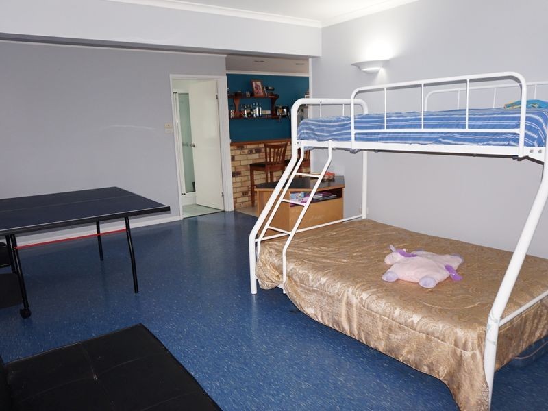 23 Alexander Street, Boyne Island QLD 4680