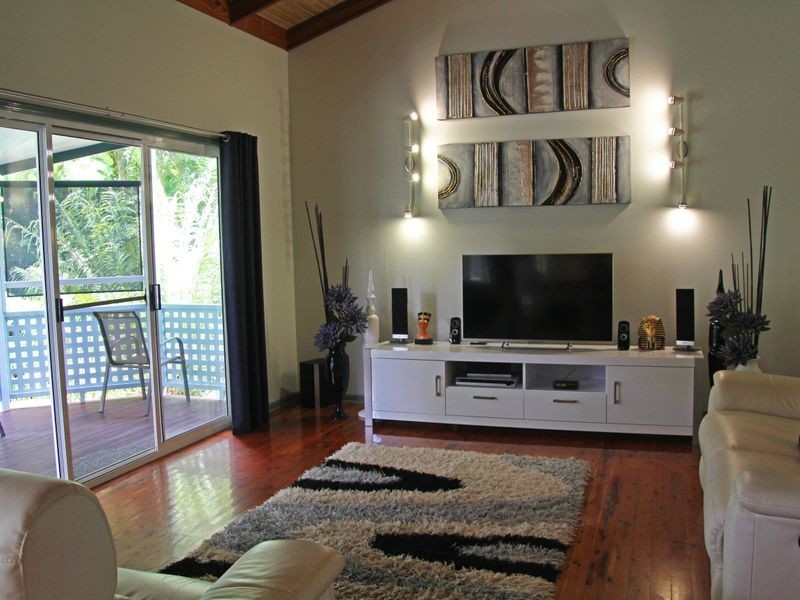 13 Helen Crescent, Wurdong Heights QLD 4680