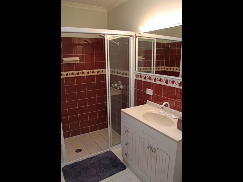13 Helen Crescent, Wurdong Heights QLD 4680