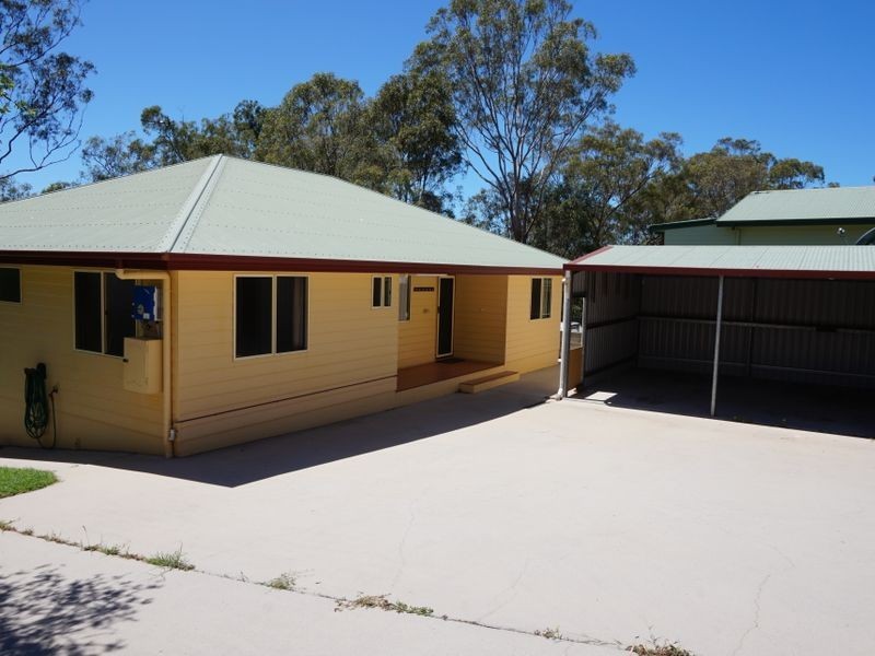 35 Sayre Crescent, Boyne Island QLD 4680