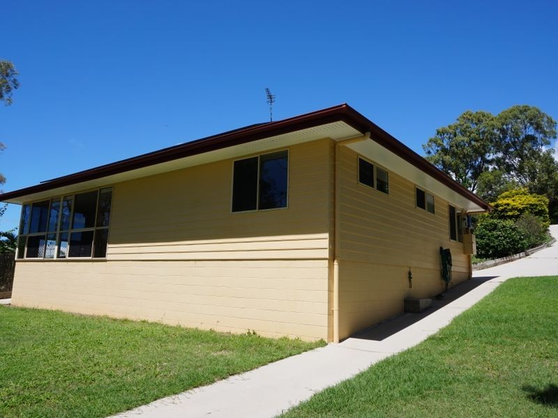 35 Sayre Crescent, Boyne Island QLD 4680