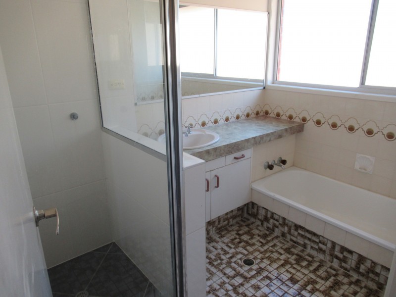 2 ONSLOW STREET, Tannum Sands QLD 4680