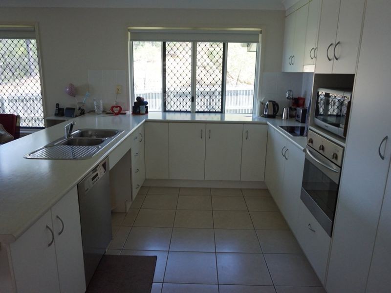 15 Bauhinia Street, Boyne Island QLD 4680
