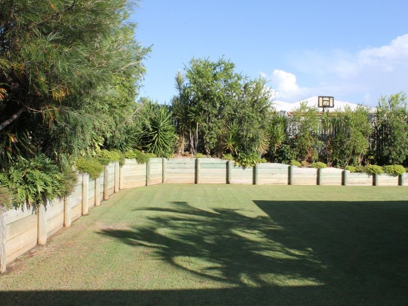 13 Golf View Drive, Boyne Island QLD 4680