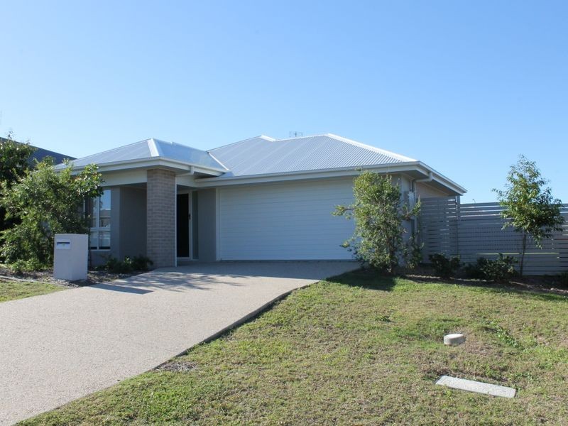 15 Kurwongbah Street, Boyne Island QLD 4680