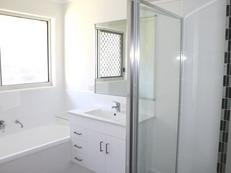 15 Kurwongbah Street, Boyne Island QLD 4680
