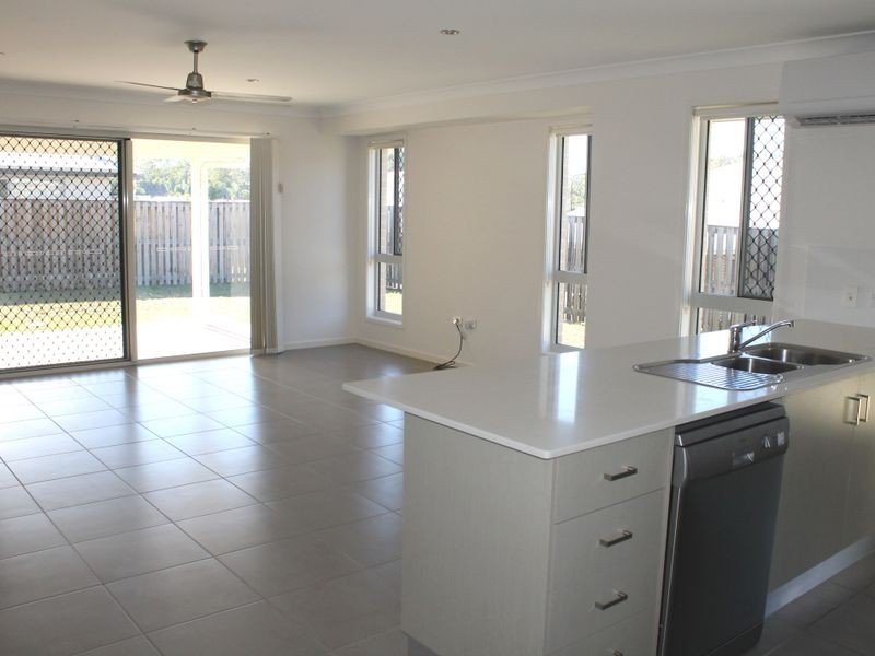 15 Kurwongbah Street, Boyne Island QLD 4680
