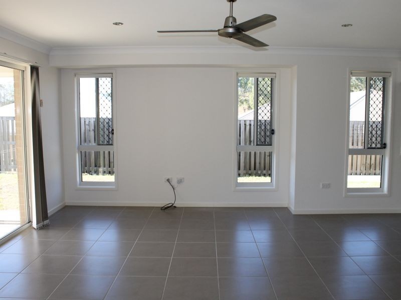 15 Kurwongbah Street, Boyne Island QLD 4680
