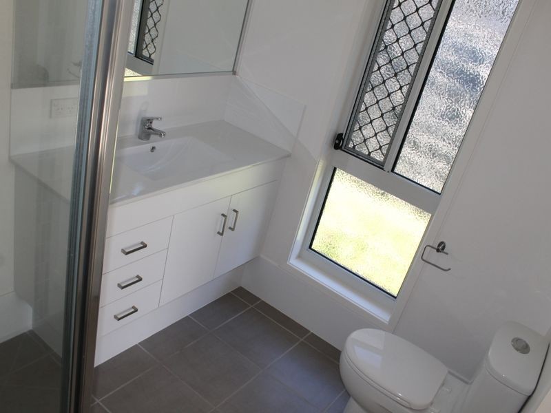 15 Kurwongbah Street, Boyne Island QLD 4680