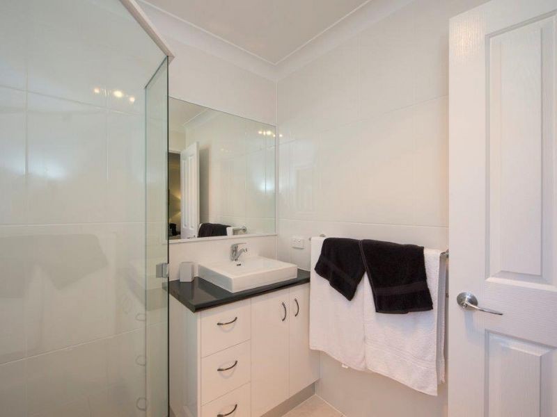 9 Peter Corones Drive, Kirkwood QLD 4680