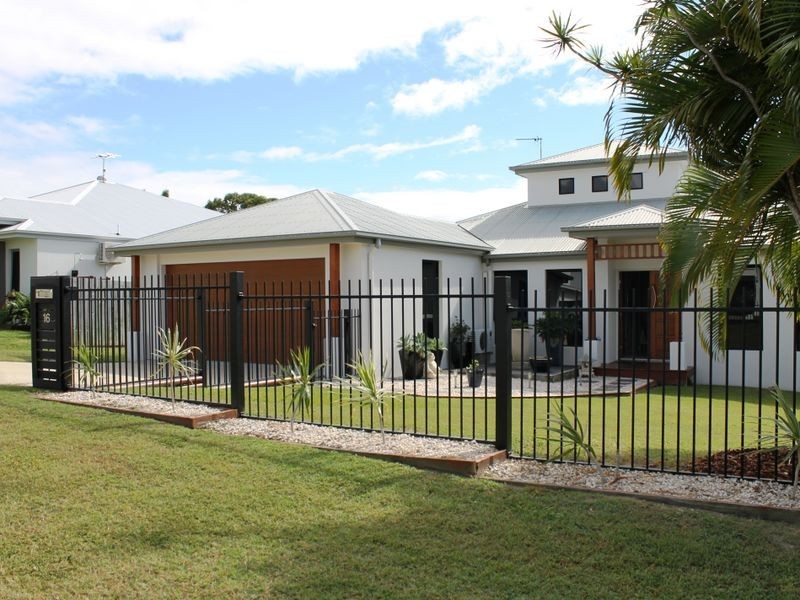 16 Tina Drive, Tannum Sands QLD 4680