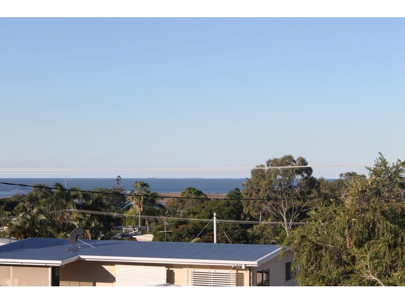 34 Amaroo Street, Boyne Island QLD 4680