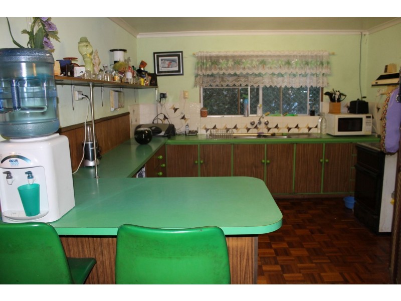34 Amaroo Street, Boyne Island QLD 4680