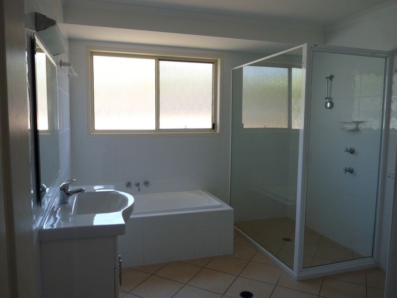 25 Longreach Court, Tannum Sands QLD 4680