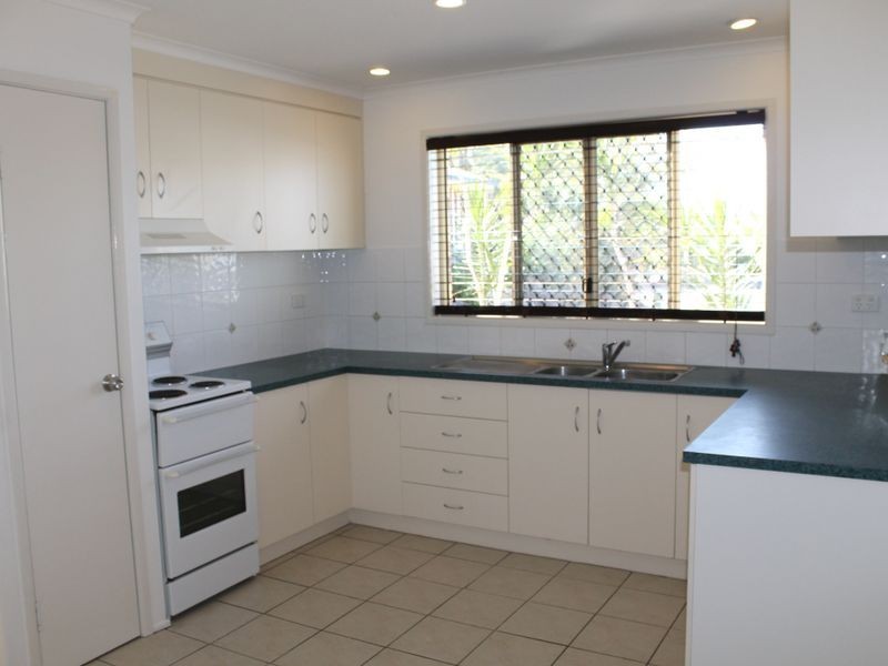 5B Pittsbay Crescent, Boyne Island QLD 4680