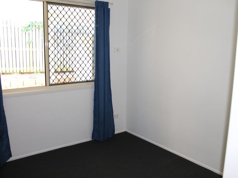 5B Pittsbay Crescent, Boyne Island QLD 4680