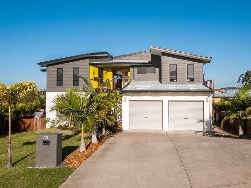 35 Lighthouse Drive, Boyne Island QLD 4680