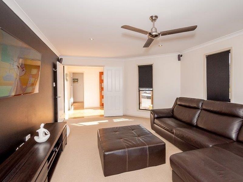 35 Lighthouse Drive, Boyne Island QLD 4680