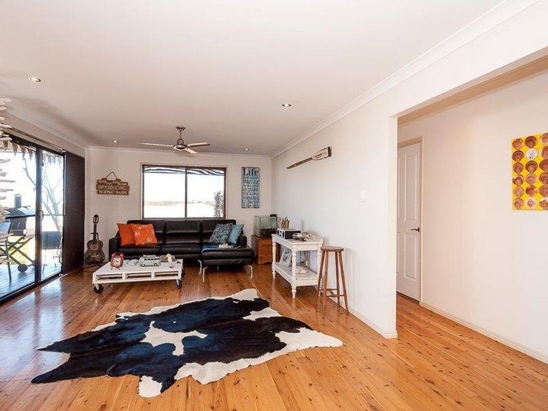 35 Lighthouse Drive, Boyne Island QLD 4680