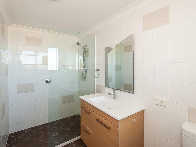35 Lighthouse Drive, Boyne Island QLD 4680