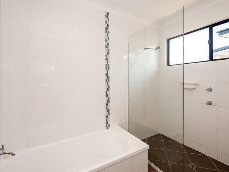 35 Lighthouse Drive, Boyne Island QLD 4680