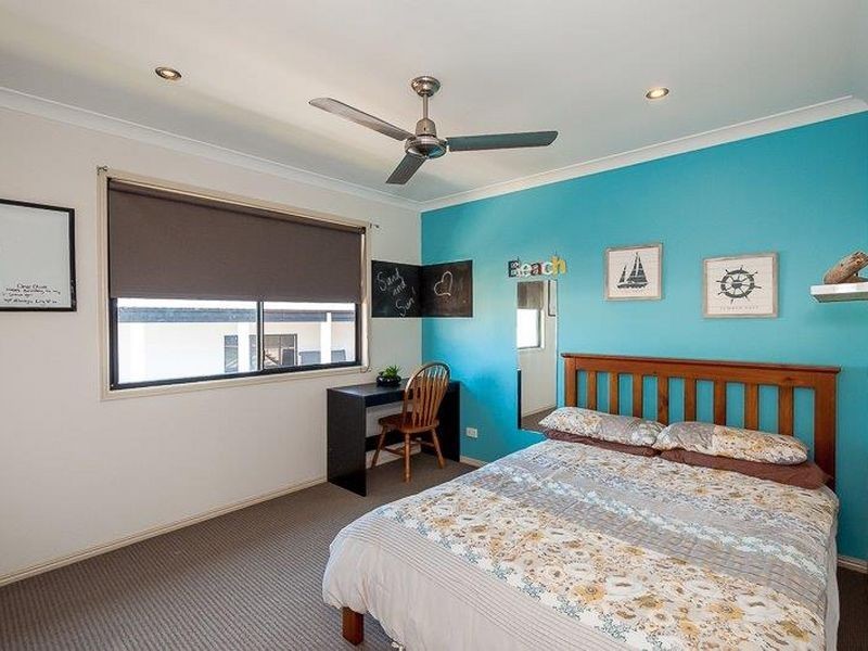 35 Lighthouse Drive, Boyne Island QLD 4680