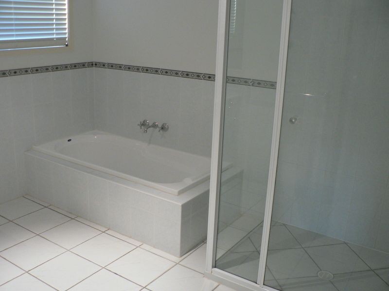 12 SAYRE CRESCENT, Boyne Island QLD 4680