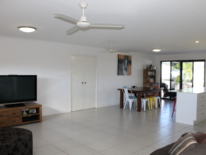 8 Hoddinott Close, Tannum Sands QLD 4680