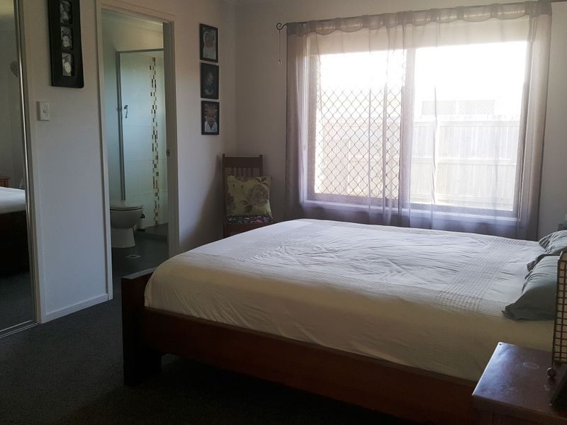 8 Hoddinott Close, Tannum Sands QLD 4680