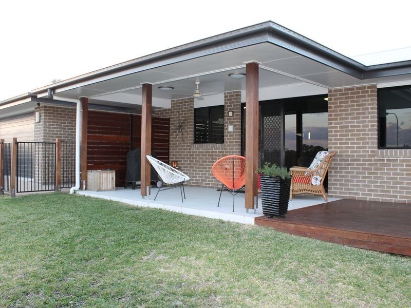 8 Hoddinott Close, Tannum Sands QLD 4680