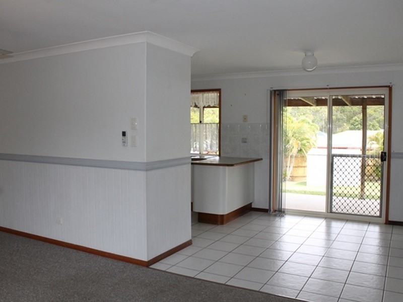 17 Curtis Avenue, Boyne Island QLD 4680