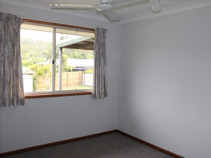 17 Curtis Avenue, Boyne Island QLD 4680